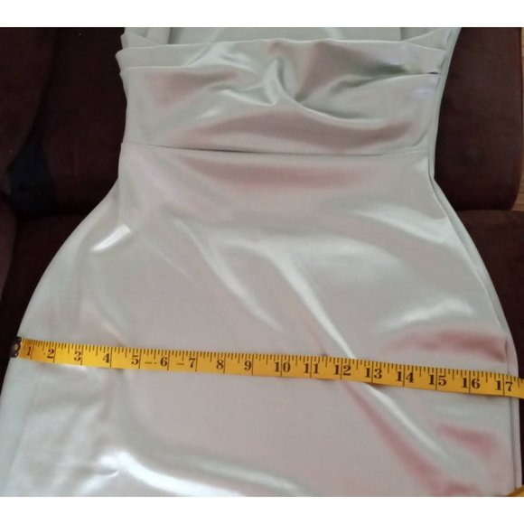 Windsor Satin Green Side Slit Bodycon Dress Hippy Waist Detail Sz M - Picture 8 of 9